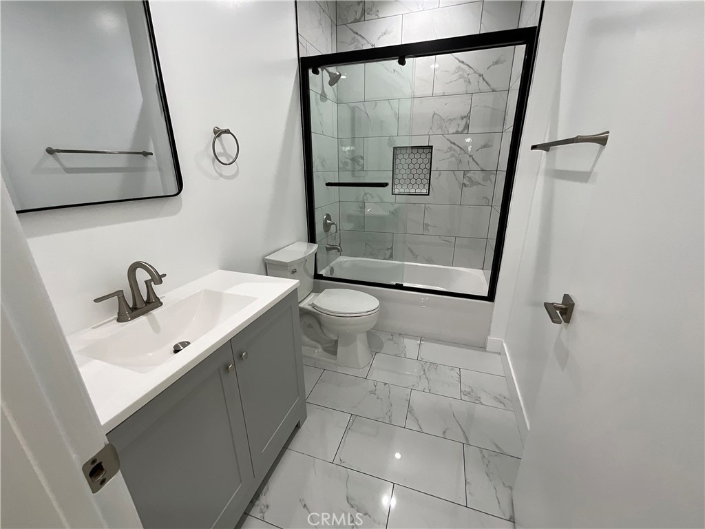 5952 1/2 Balcom Avenue Encino, CA 91316 - Photo 12 of 16