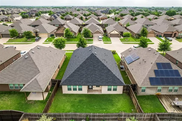 $2,500 | 127 Garden Grove Drive, Waxahachie, TX 75165