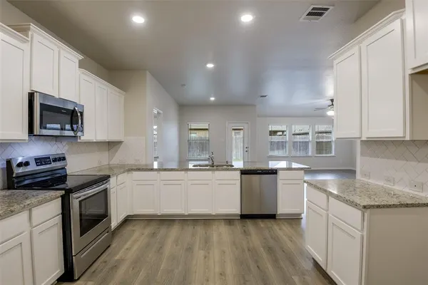$2,500 | 127 Garden Grove Drive, Waxahachie, TX 75165