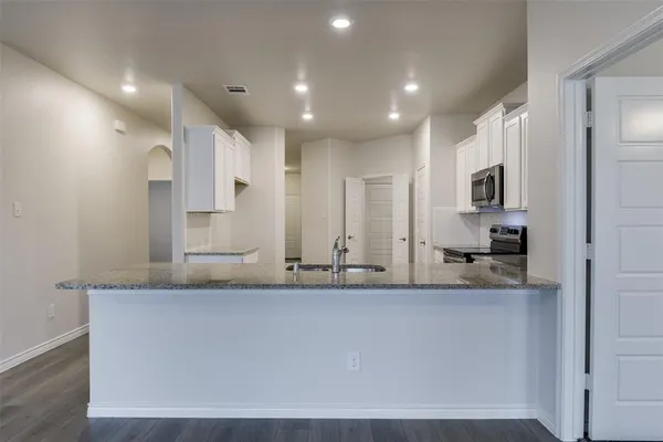 $2,500 | 127 Garden Grove Drive, Waxahachie, TX 75165