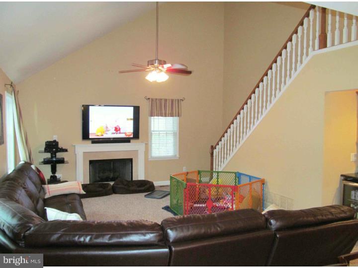 426 Stokes Road Shamong, NJ 08088 - Photo 12 of 25 Family Room