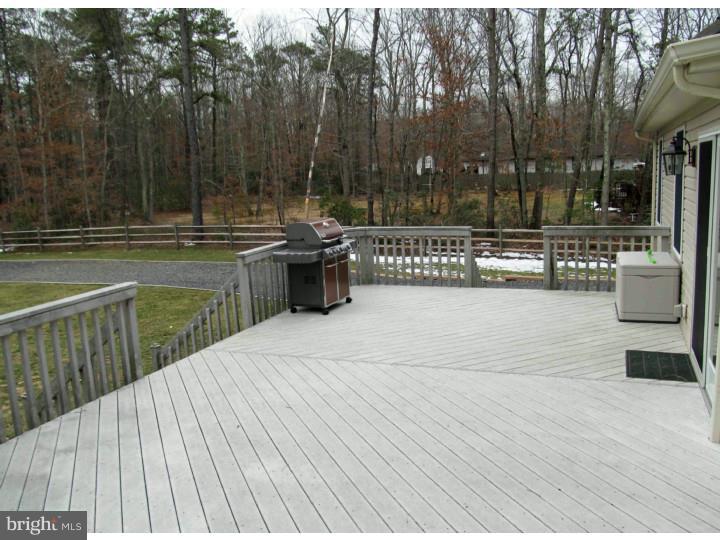 426 Stokes Road Shamong, NJ 08088 - Photo 22 of 25 Deck