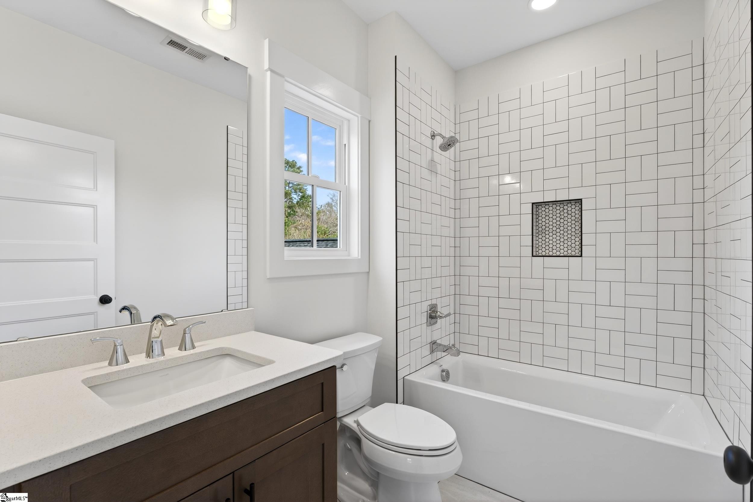 115 Edgecombe Road Spartanburg, SC 29307 - Photo 3 of 50