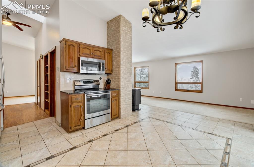 5865 Waterfall Loop Manitou Springs, CO 80829 - Photo 5 of 45 Kitchen and dining area