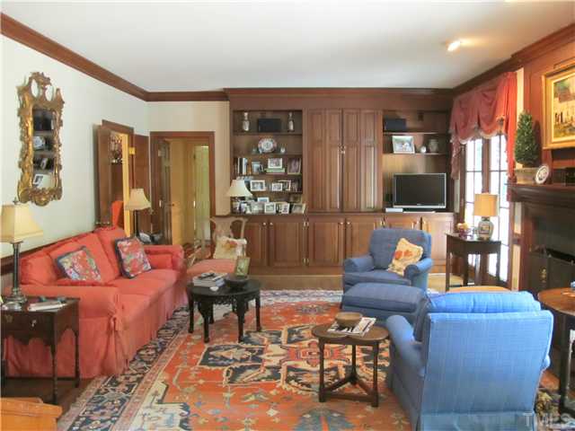 632 Marlowe Road Raleigh, NC 27609 - Photo 4 of 25