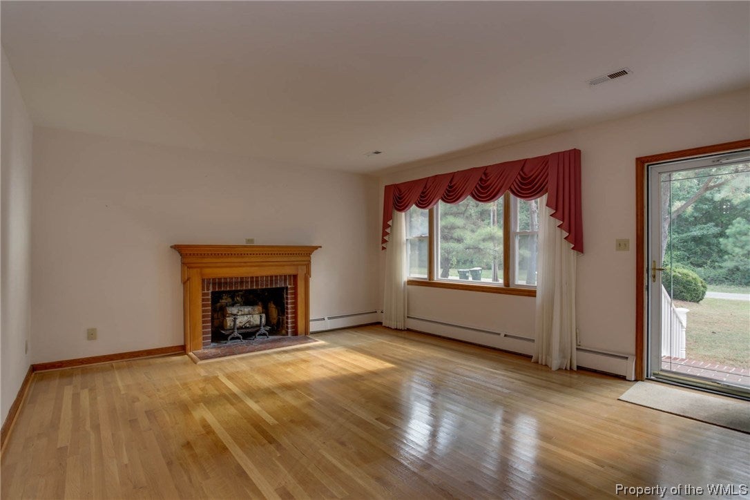 112 Holly Point Road Yorktown, VA 23692 - Photo 10 of 36 Gallery Image 10