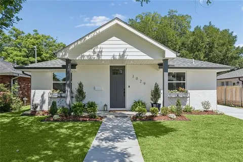 $635,000 | 1029 Aurora Avenue, Metairie, LA 70005