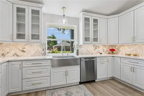 $635,000 | 1029 Aurora Avenue, Metairie, LA 70005