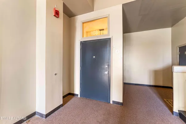 $2,000 | 523 North Bertrand Street, Unit 108, Knoxville, TN 37917