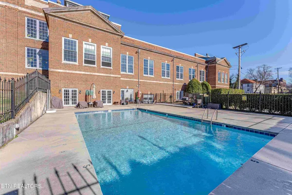 $2,000 | 523 North Bertrand Street, Unit 108, Knoxville, TN 37917