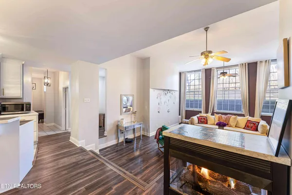 $2,000 | 523 North Bertrand Street, Unit 108, Knoxville, TN 37917