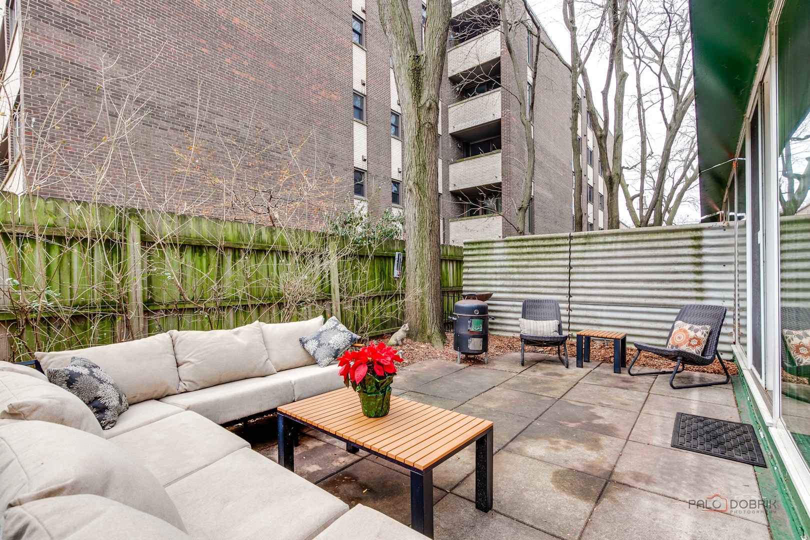 840 Michigan Avenue, Unit 9 Evanston, IL 60202 - Photo 22 of 27 a view of a patio