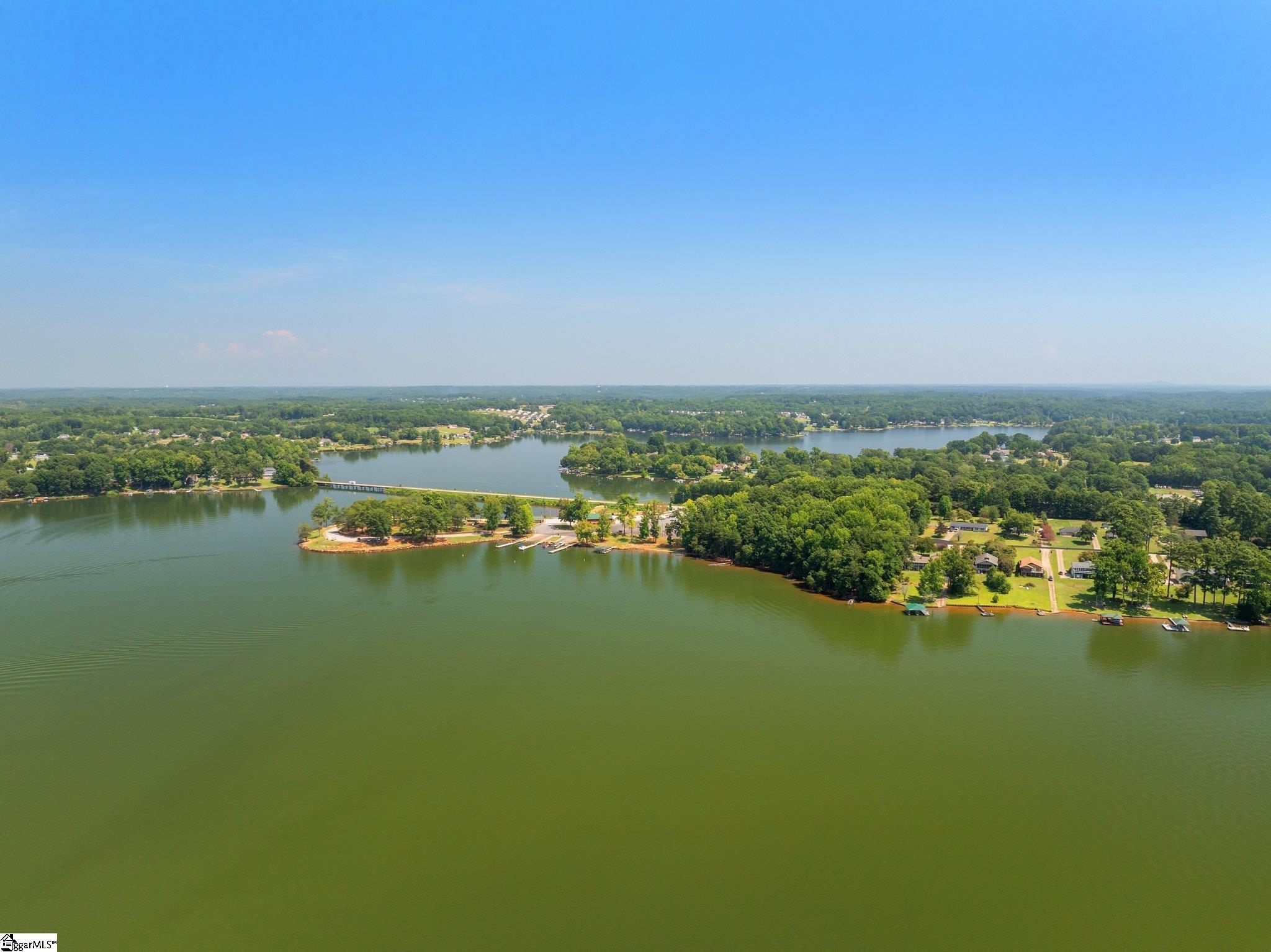 158 Lake Bowen Drive Inman, SC 29349 - Photo 4 of 38