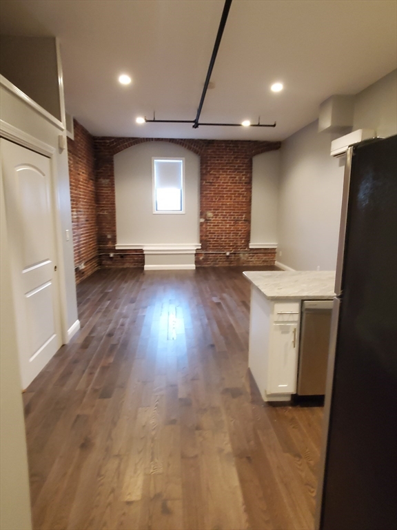 1 Main Street, Unit 208 Peabody, MA 01960 - Photo 3 of 12