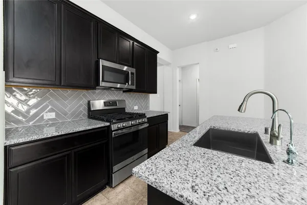 $2,500 | 8807 Oak Ivy Lane, Richmond, TX 77407