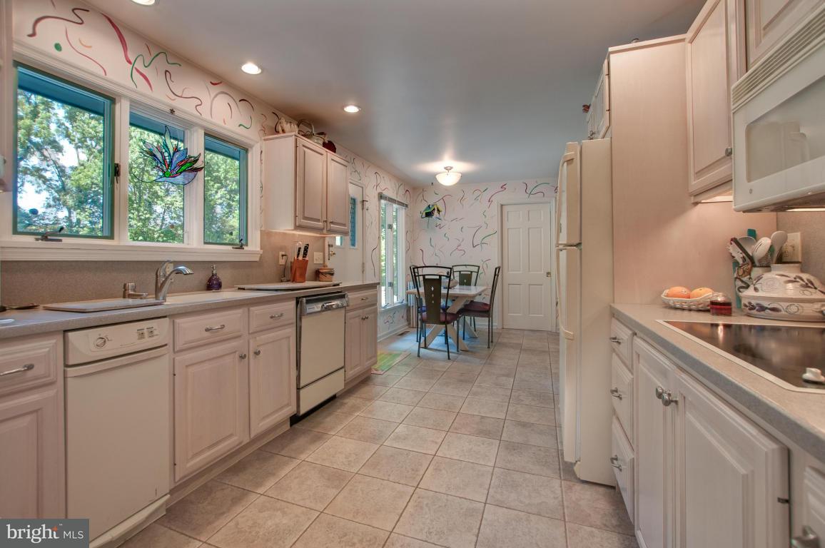 27 Walden Road Lebanon, PA 17042 - Photo 7 of 26 Gallery Image 7