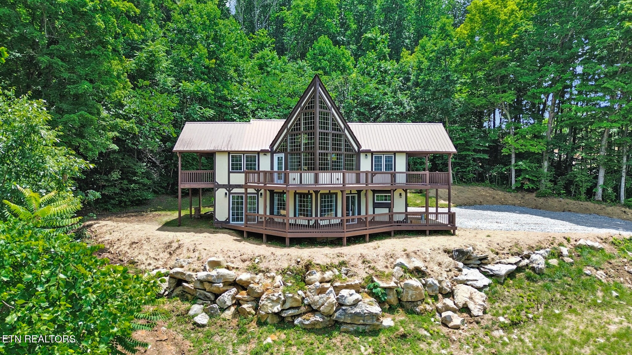517 Big Sky Road Jamestown, TN 38556 - Photo 3 of 50