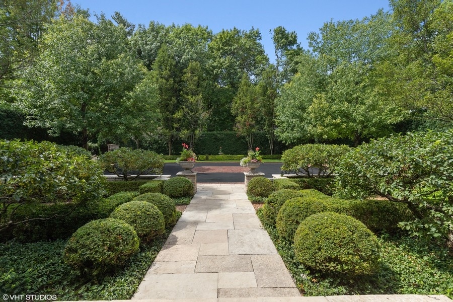 55 Stone Gate Road Lake Forest, IL 60045 - Photo 6 of 62