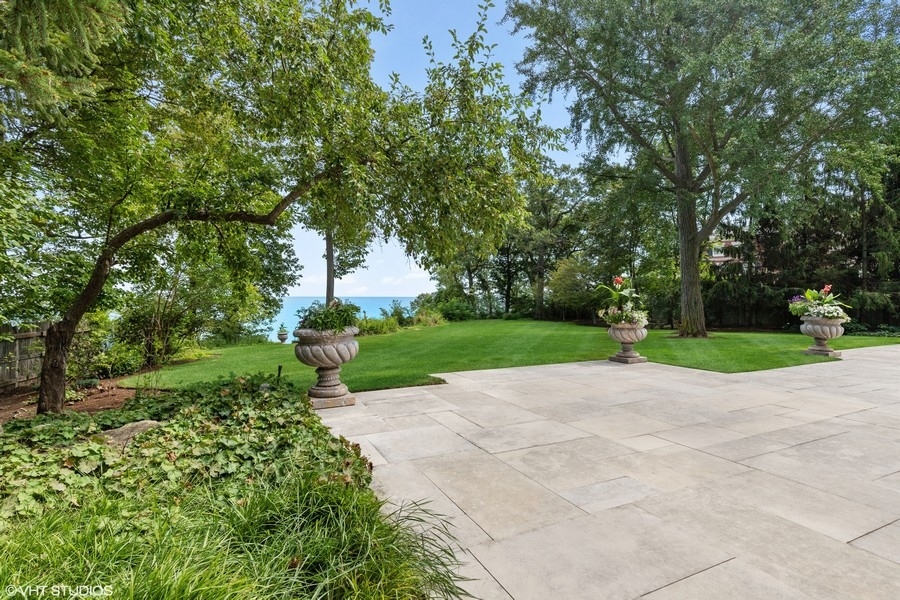 55 Stone Gate Road Lake Forest, IL 60045 - Photo 51 of 62 a view of a park with plants and trees