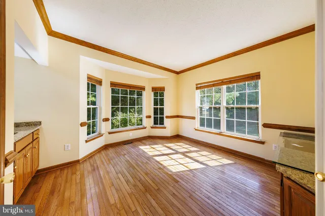 a view of a house with entertaining space