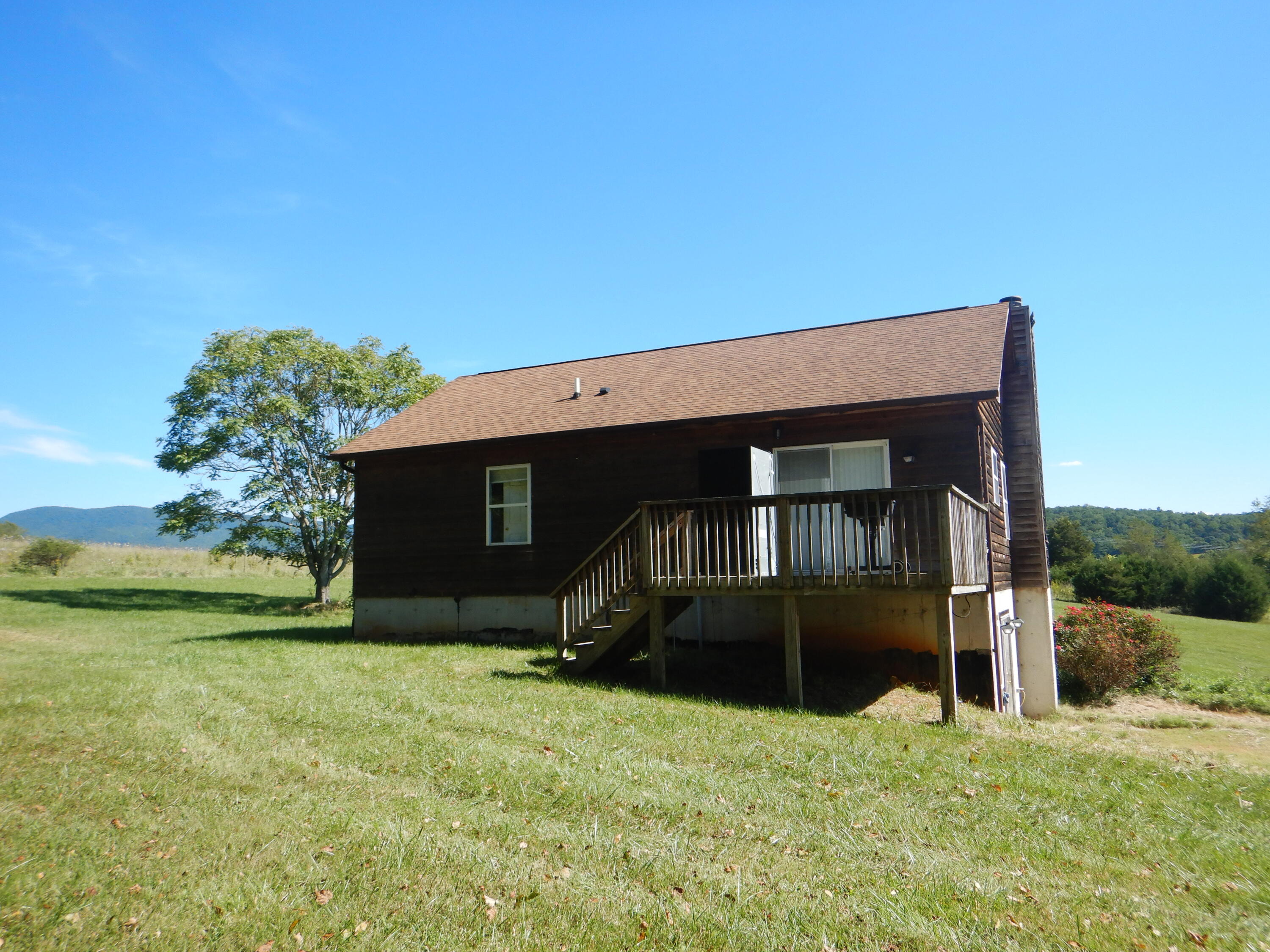 7467 Springwood Road Buchanan, VA 24066 - Photo 3 of 29 DSCN1218