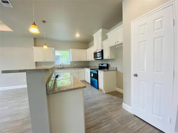 $1,650 | 3614 Short Street, Greenville, TX 75401