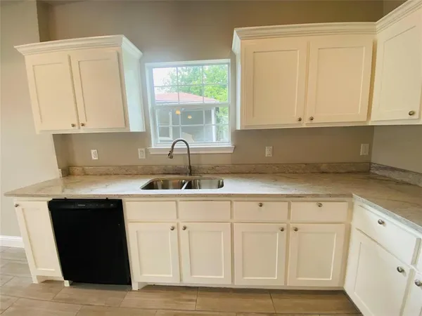 $1,650 | 3614 Short Street, Greenville, TX 75401