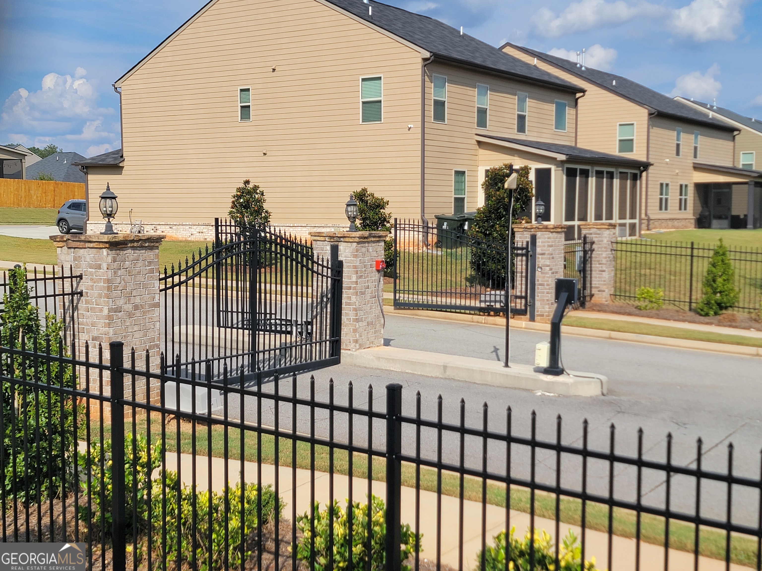 640 Edgar Street Hampton, GA 30228 - Photo 56 of 86 a view of a building from a balcony