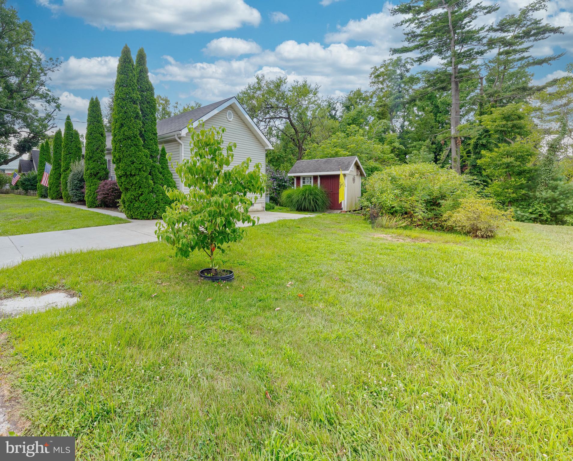 12 Eric Road Mullica Hill, NJ 08062 - Photo 2 of 26 Side of property
