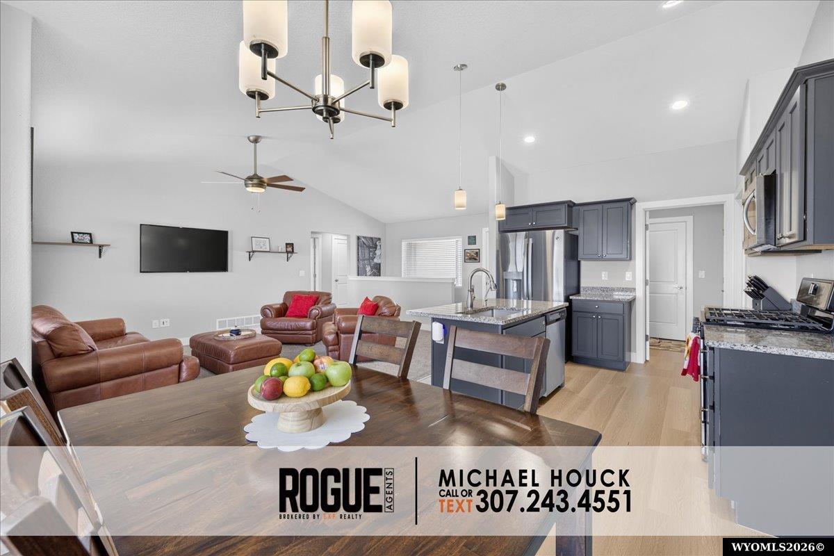 6946 Rogue River Road Casper, WY 82604 - Photo 12 of 38