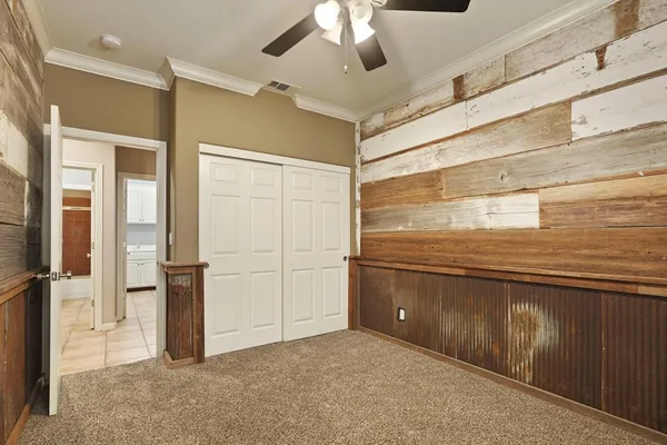 a view of a storage & utility room