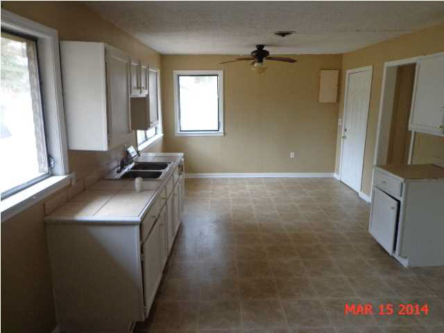942 Raymond Road Jackson, MS 39204 - Photo 3 of 3 Photo 3