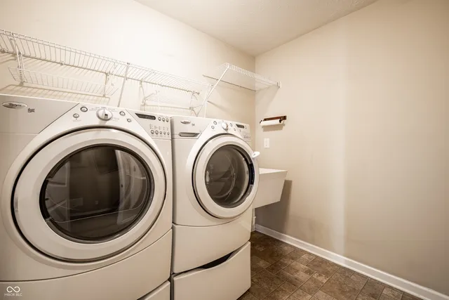 $425,000 | 9657 Timber Circle, McCordsville, IN 46055