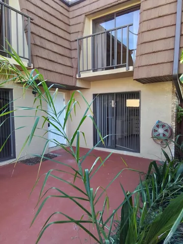 $1,500 | 1458 North Lawnwood Circle, Unit 23C, Fort Pierce, FL 34950