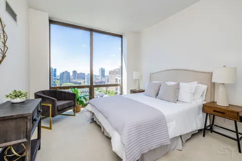 $325,000 | 233 East 13th Street, Unit 2108, Chicago, IL 60605