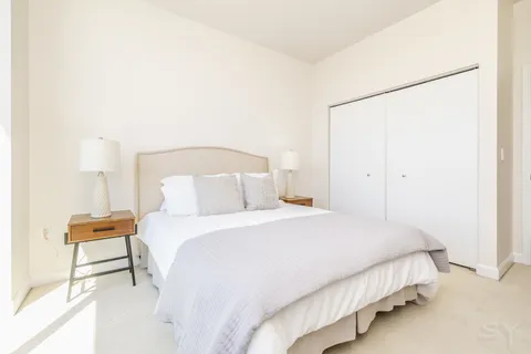 $325,000 | 233 East 13th Street, Unit 2108, Chicago, IL 60605