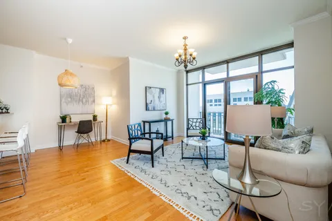 $325,000 | 233 East 13th Street, Unit 2108, Chicago, IL 60605