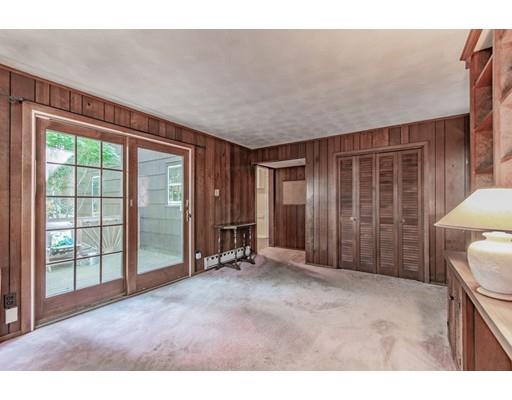 61 Donbray Road Springfield, MA 01119 - Photo 14 of 30 Gallery Image 14