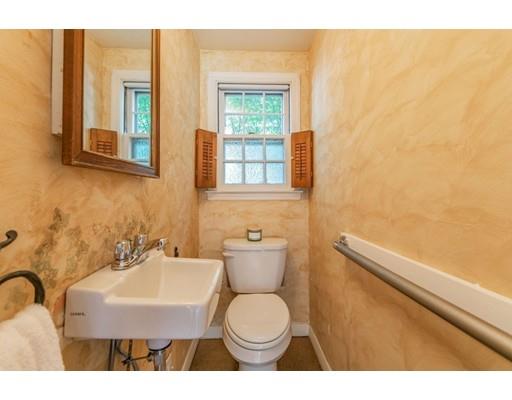 61 Donbray Road Springfield, MA 01119 - Photo 15 of 30 Gallery Image 15