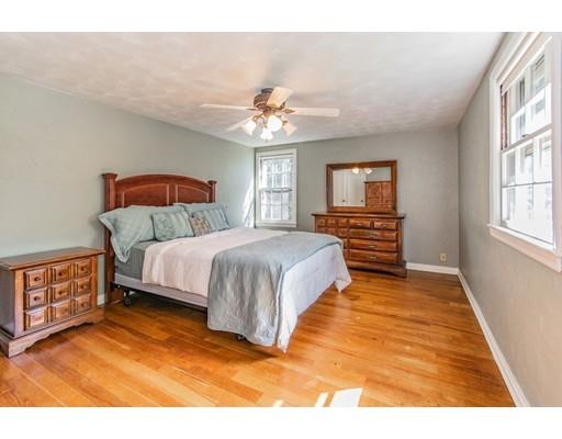 61 Donbray Road Springfield, MA 01119 - Photo 17 of 30 Gallery Image 17