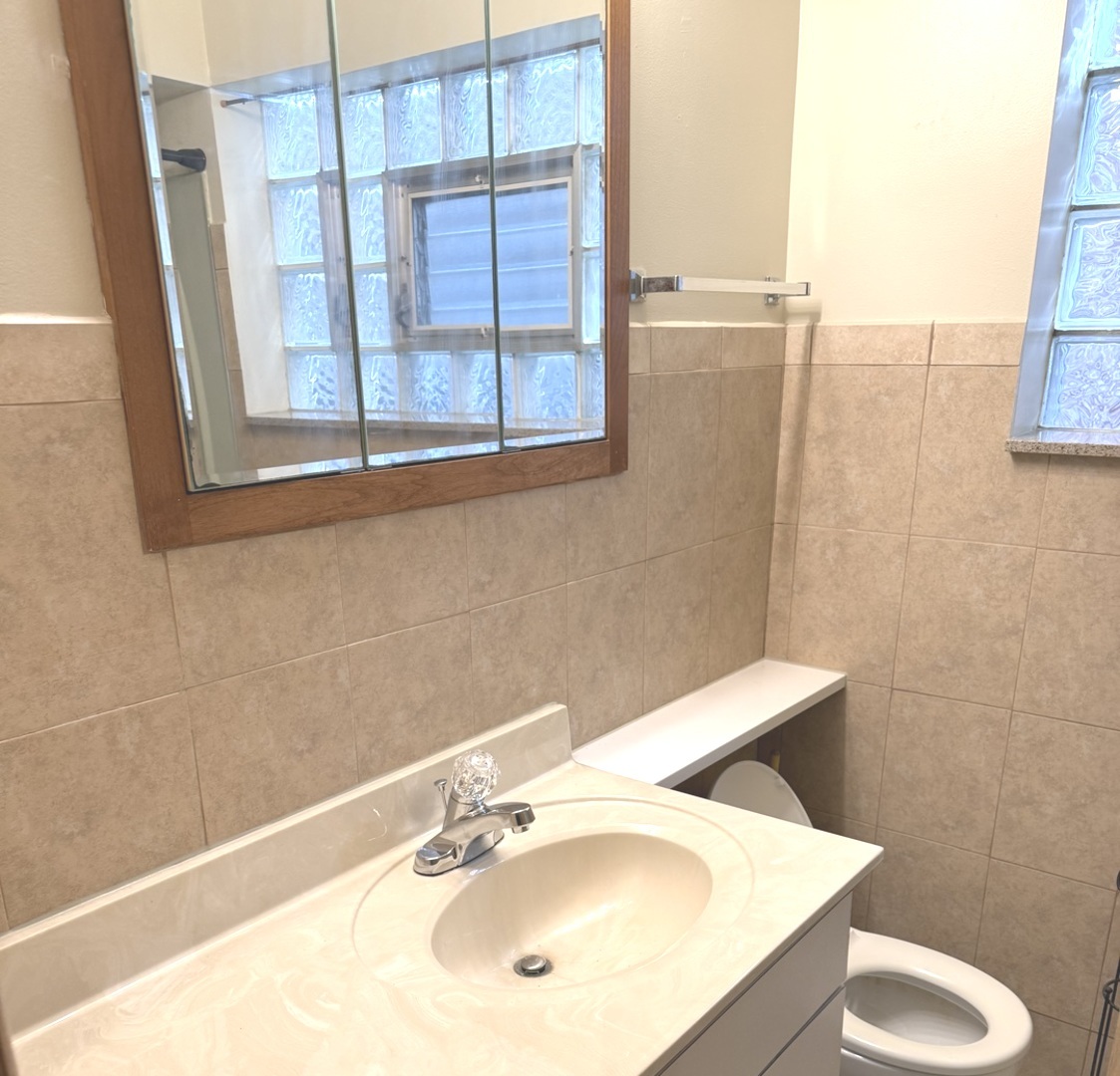 7121 West Foster Place, Unit 1 Chicago, IL 60656 - Photo 12 of 12