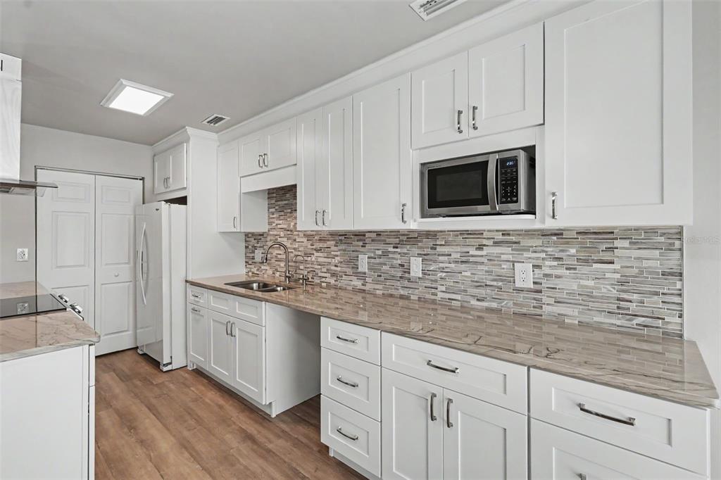 1502 16th Circle Southeast, Unit 28 Largo, FL 33771 - Photo 13 of 48