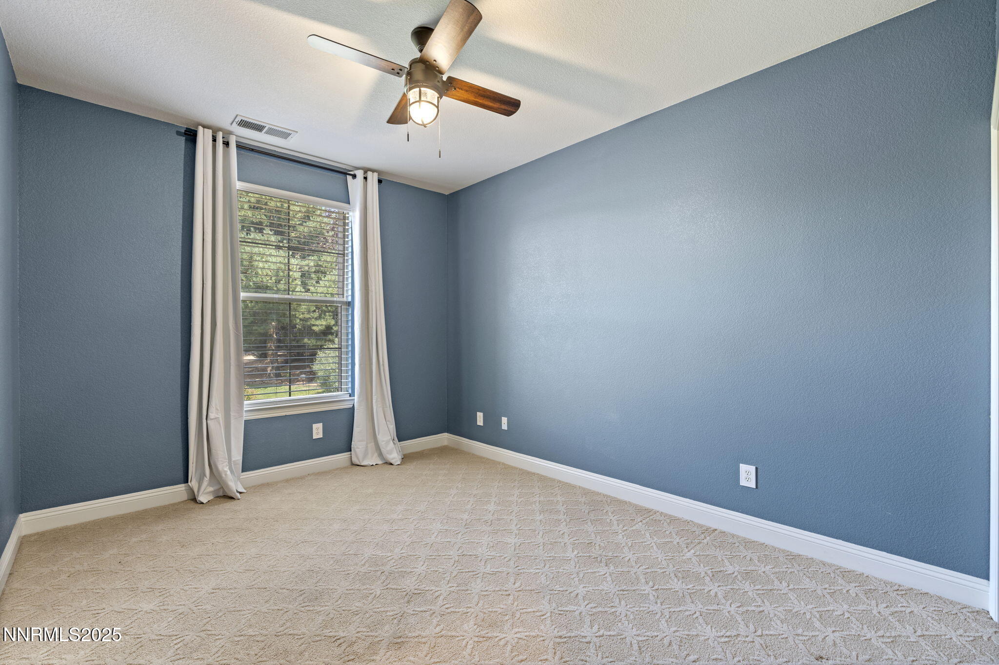 640 Preakness Court Reno, NV 89521 - Photo 39 of 59 59-web-or-mls-DSC08170