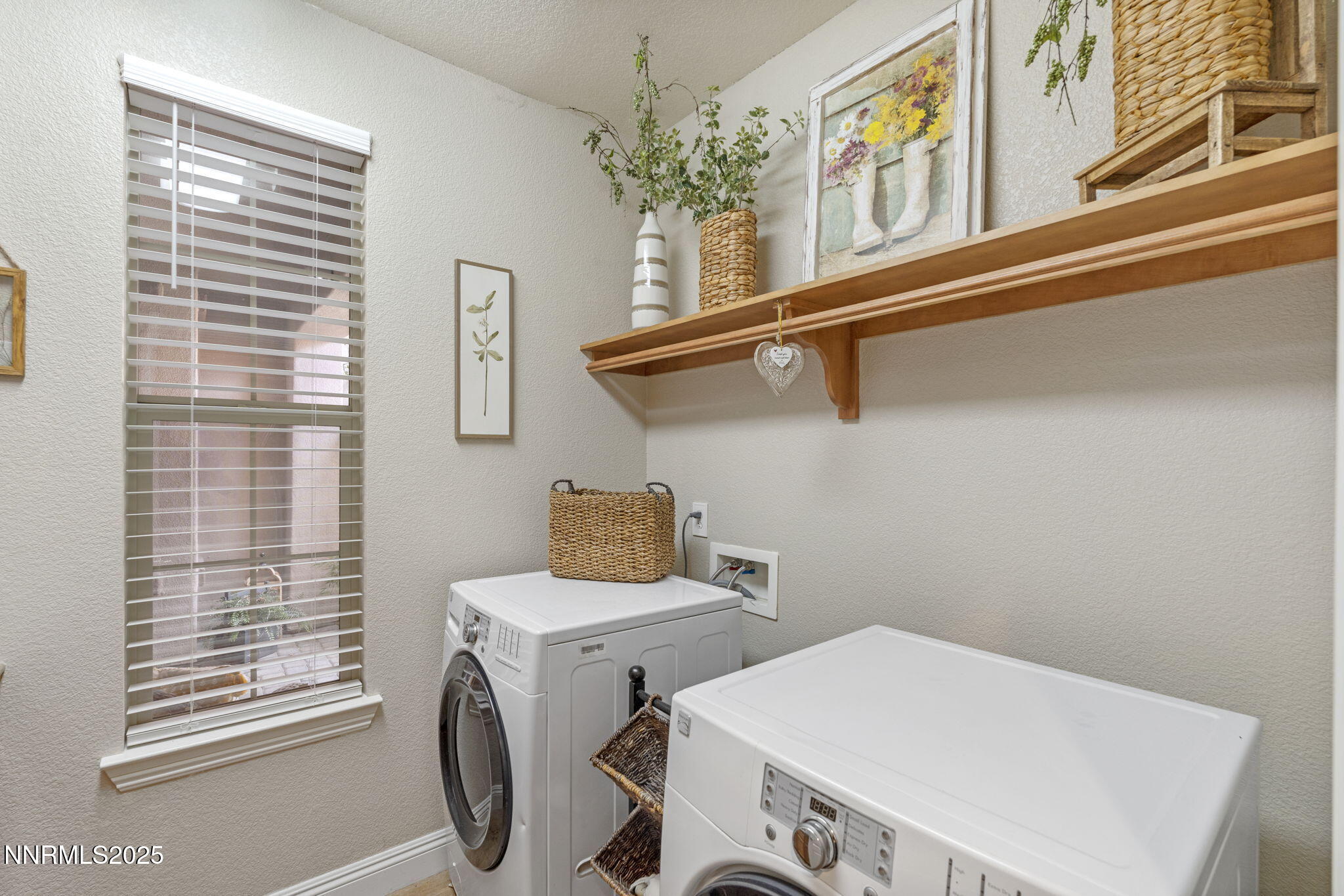 640 Preakness Court Reno, NV 89521 - Photo 42 of 59 a utility room with dryer and washer