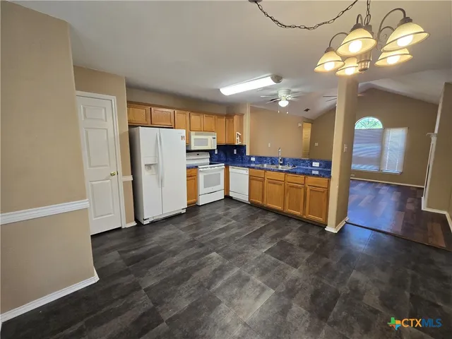 $1,595 | 2160 Cornerstone Drive, New Braunfels, TX 78130