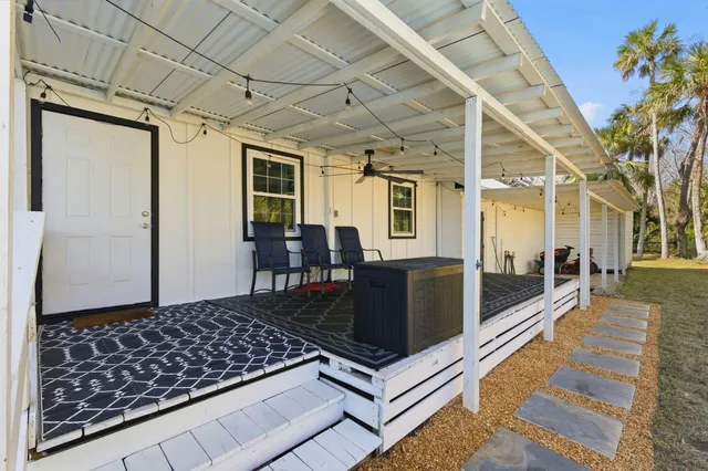 $975,000 | 3809 Indian River Drive, Cocoa, FL 32926