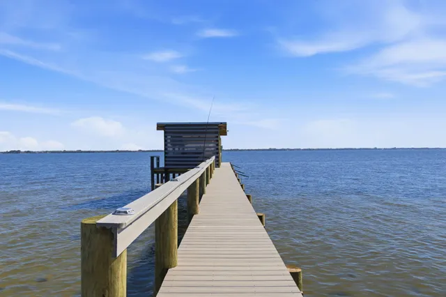 $975,000 | 3809 Indian River Drive, Cocoa, FL 32926