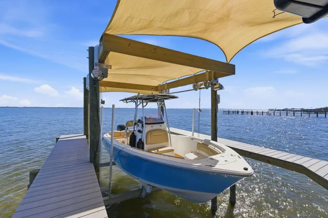 $975,000 | 3809 Indian River Drive, Cocoa, FL 32926