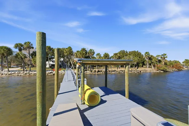 $975,000 | 3809 Indian River Drive, Cocoa, FL 32926