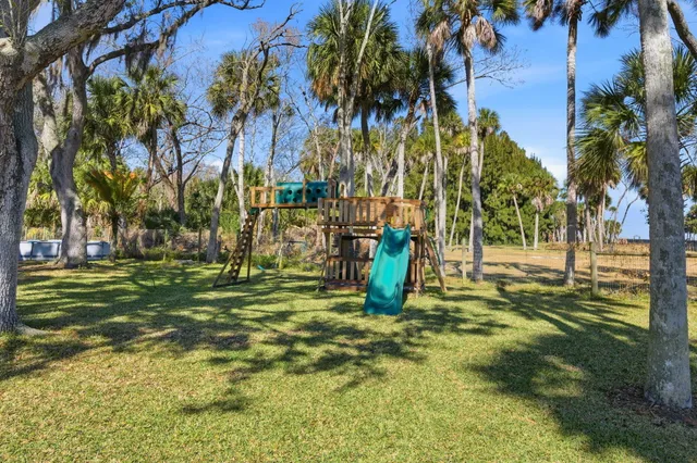$975,000 | 3809 Indian River Drive, Cocoa, FL 32926